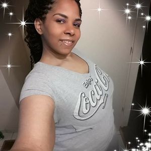 Meet your Posher, Candace